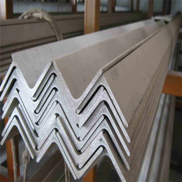 Low Carbon Angle Steel/Carbon Steel Construction Industry Welded Punched Angle Steel